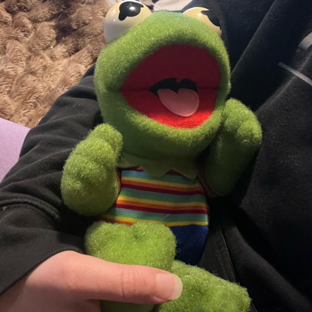 Vintage 1985 Kermit Muppet baby
